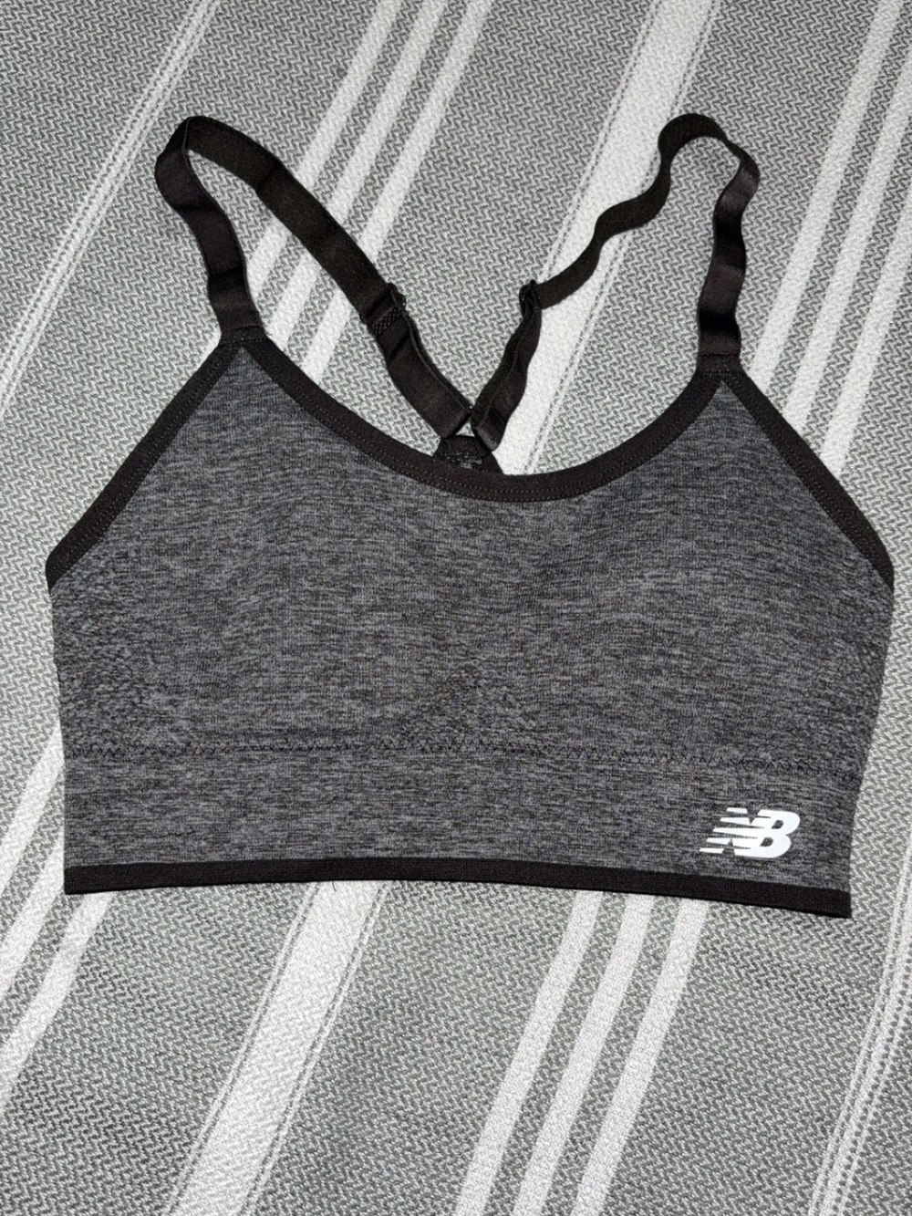 New Balance Women's Charcoal Heather Seamless Sports Bra